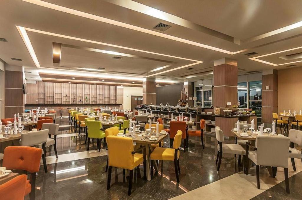 Dalton Hotel נקסר מראה חיצוני תמונה