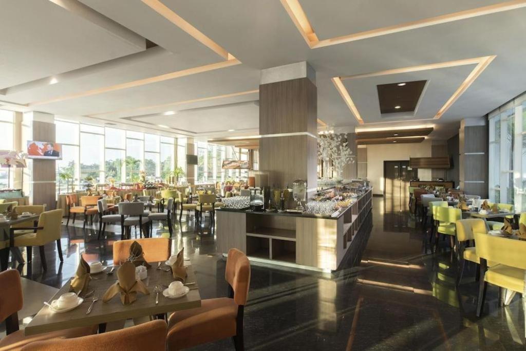 Dalton Hotel נקסר מראה חיצוני תמונה