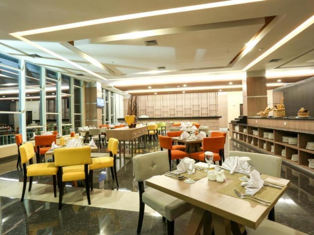 Dalton Hotel נקסר מראה חיצוני תמונה