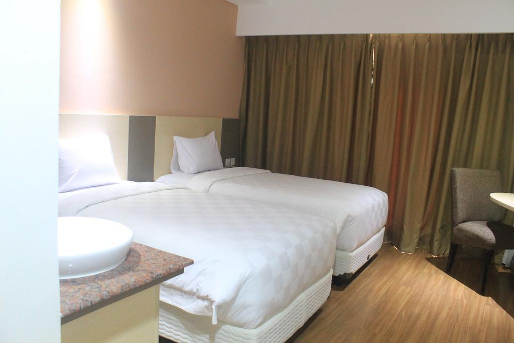 Dalton Hotel נקסר חדר תמונה