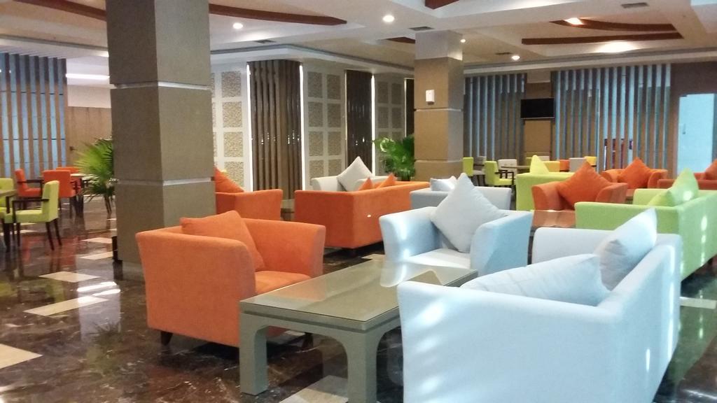 Dalton Hotel נקסר מראה חיצוני תמונה