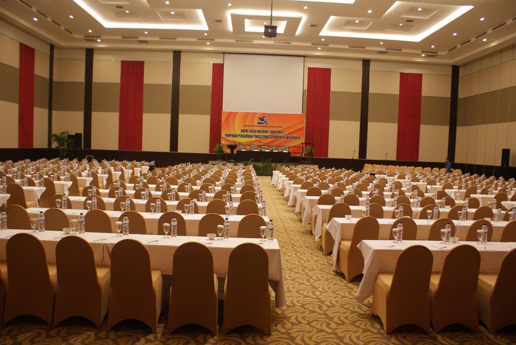 Dalton Hotel נקסר מראה חיצוני תמונה