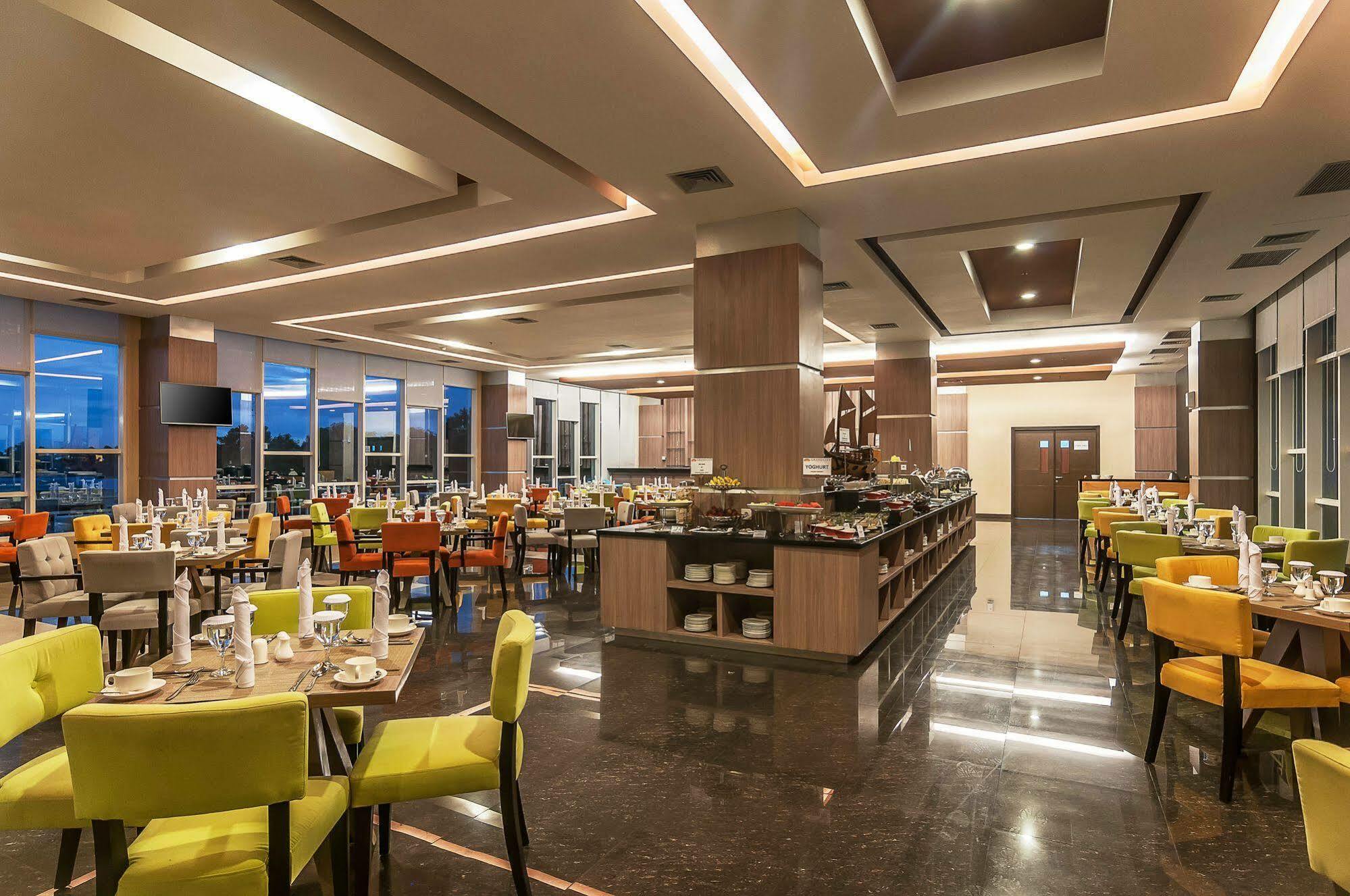 Dalton Hotel נקסר מראה חיצוני תמונה